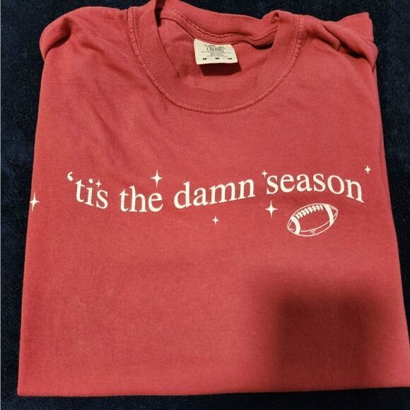 Tis The Damn Season Comfort Colors Football and Taylor Swift Tee Shirt Brand New - Picture 1 of 5